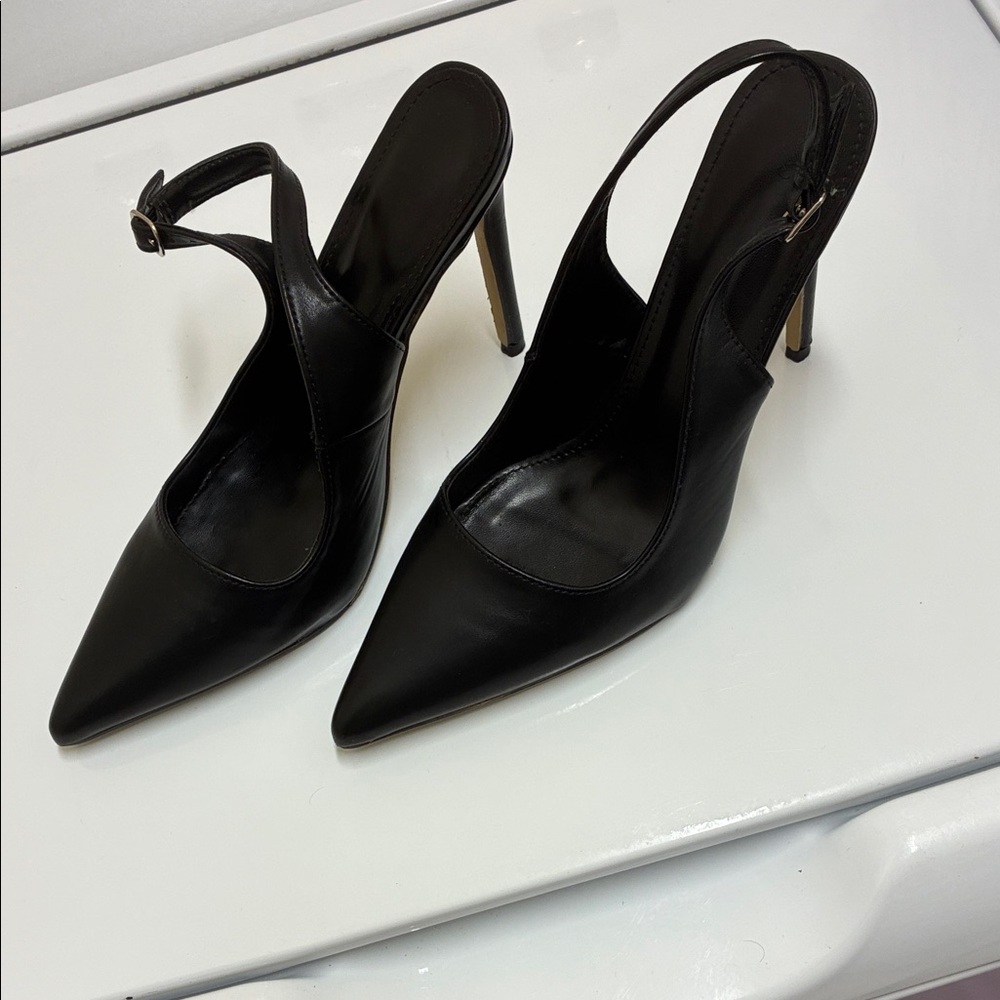 Source‎ Unknown Black Slingback Heels
